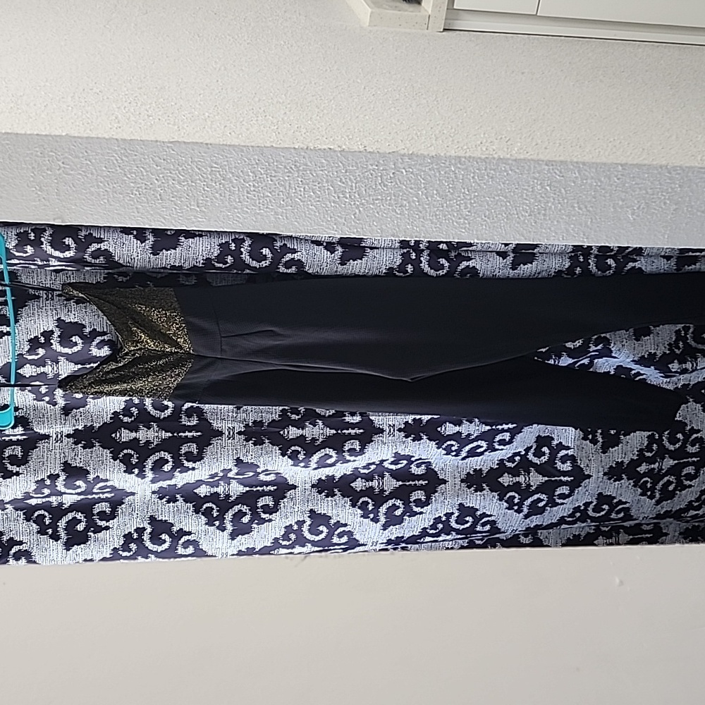 Clothes - Picture 3 of 3